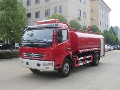 東風(fēng)7噸消防灑水車(chē)