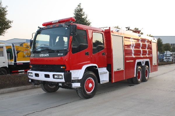 五十鈴12噸后雙橋水罐消防車(chē)